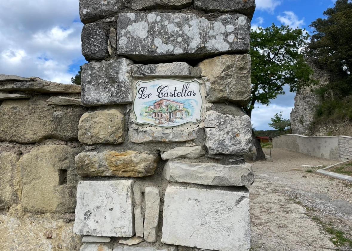 Le Castellas - Gite En Pleine Nature Montmirat Eksteriør bilde